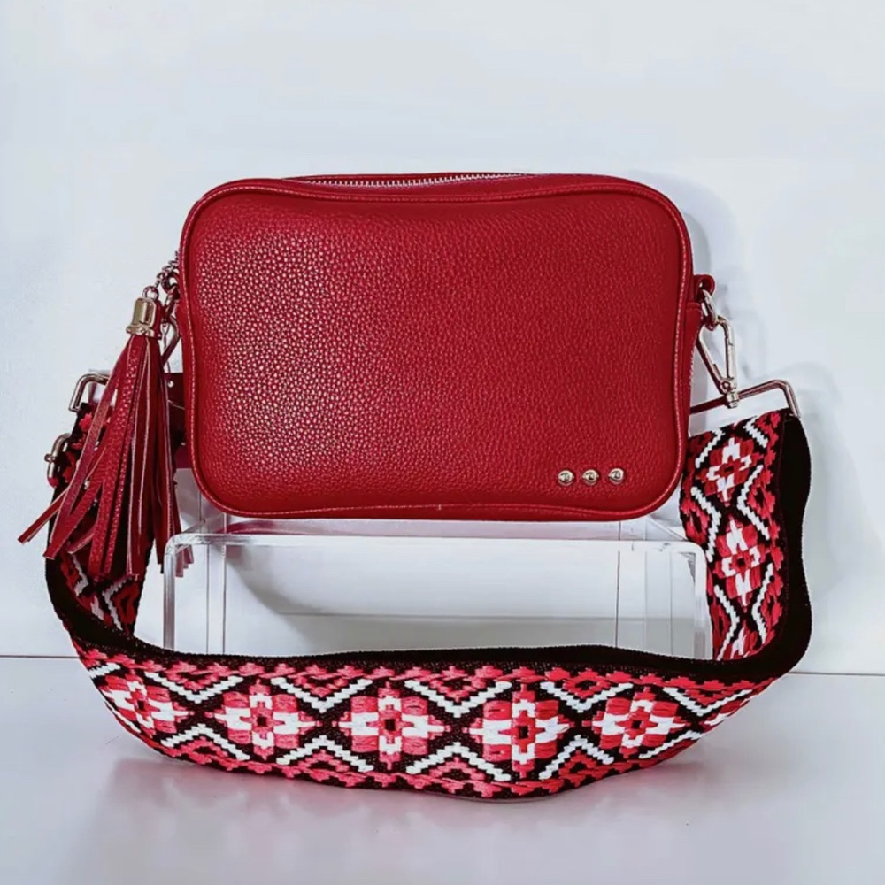 PRICE DROP 🩵 NEW Willow camera crossbody bag - Red